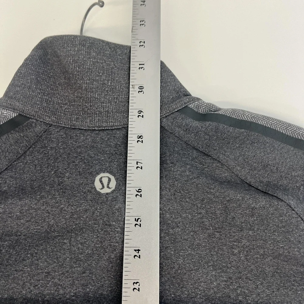 Lululemon Athletica Kung Fu II Jacket Mens XL Gray Full Zip Stand Collar